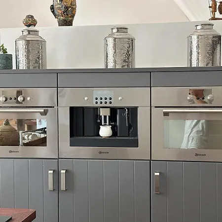 Апартаменты Onder De Lindebomen *