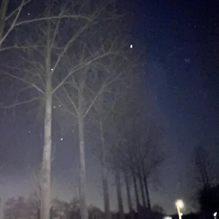 Onder De Lindebomen * Empe