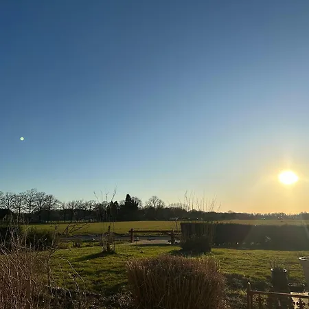 Onder De Lindebomen Апартаменты *