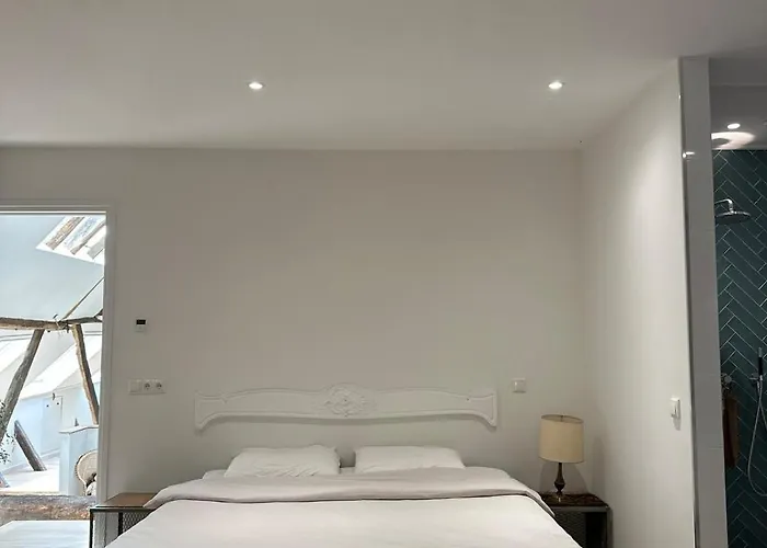 Onder De Lindebomen * Empe