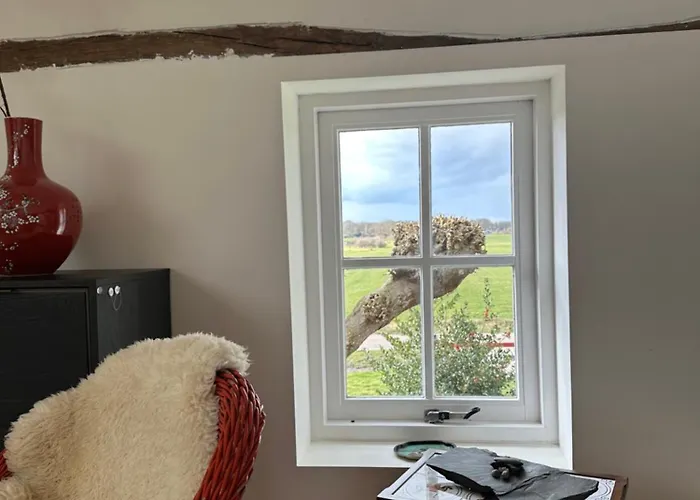 Appartement Onder De Lindebomen