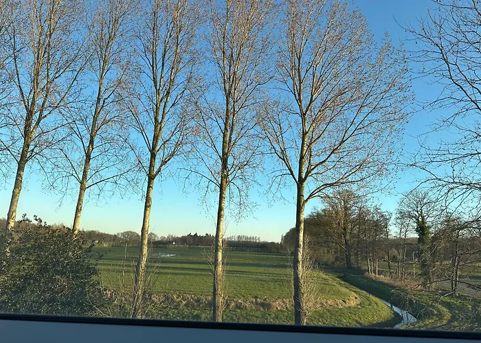 Onder De Lindebomen Appartement Empe